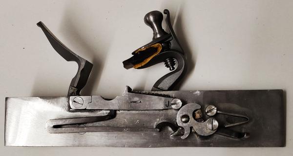 Chambers Siler Steinschloss links mit Blankoschlossplatte